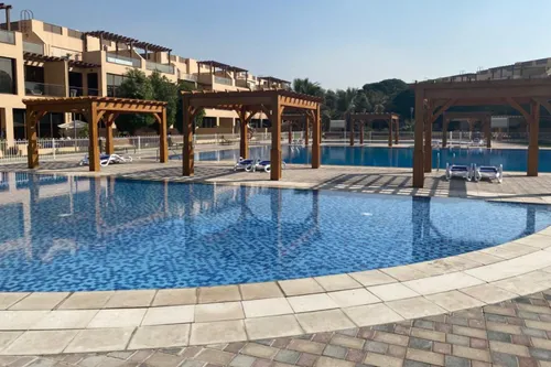 4 Bedrooms Townhouse in Jumeirah Islands Townhouses