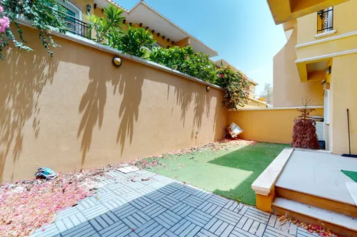 3 Bedrooms Townhouse in Gallery Villas