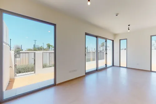 4 Bedrooms Townhouse in Elan
