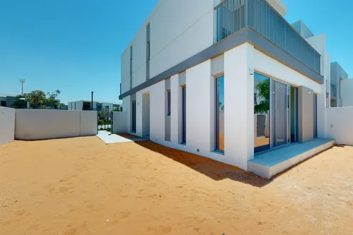 4 Bedrooms Townhouse in Elan
