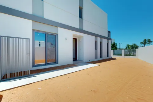 4 Bedrooms Townhouse in Elan