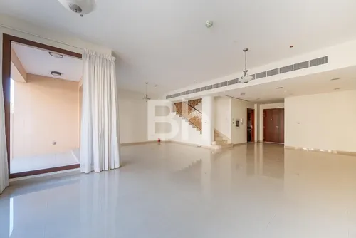 4 Bedrooms Townhouse in Jumeirah Islands Townhouses