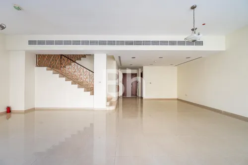 4 Bedrooms Townhouse in Jumeirah Islands Townhouses