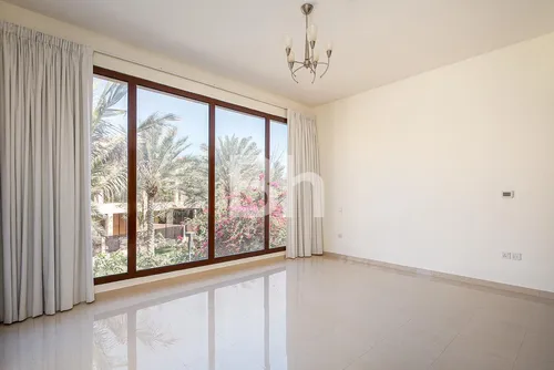 4 Bedrooms Townhouse in Jumeirah Islands Townhouses