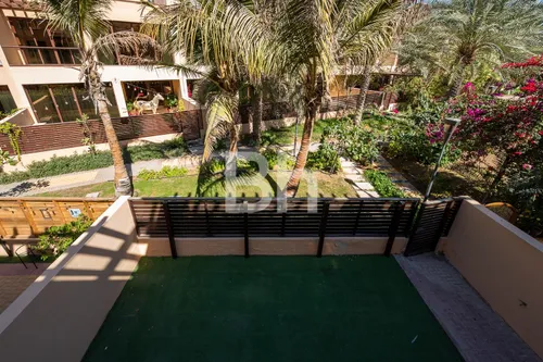 4 Bedrooms Townhouse in Jumeirah Islands Townhouses