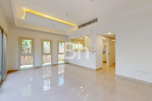 Single Row I Unfurnished | Landscaped