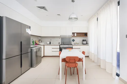 3 Bedrooms Villa in Camelia 1