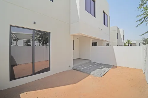 3 Bedrooms Townhouse in Noya 1