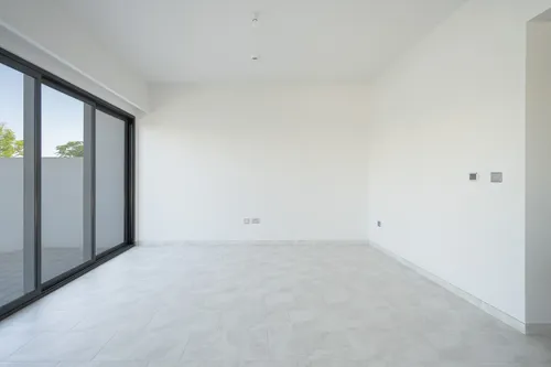 4 Bedrooms Villa in La Rosa 5