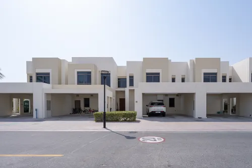 4 Bedrooms Townhouse in Noor Townhouses