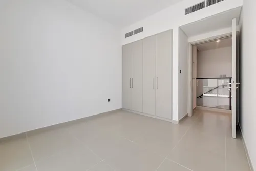 3 Bedrooms Townhouse in Joy