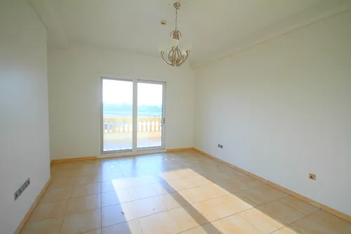 2 Bedrooms Townhouse in Marina Residence 5