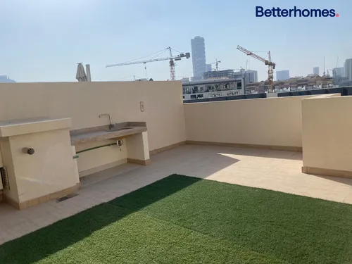 4 Bedrooms Townhouse in Royal Park South