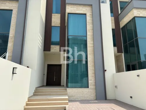 4 Bedrooms Townhouse in Royal Park South