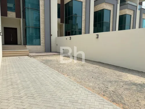 4 Bedrooms Townhouse in Royal Park South