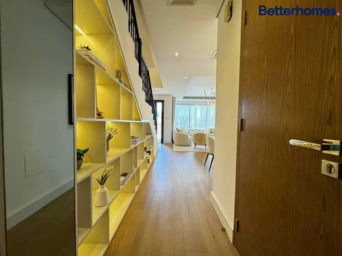 4 Bedrooms Townhouse in Royal Park South