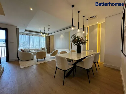4 Bedrooms Townhouse in Royal Park South