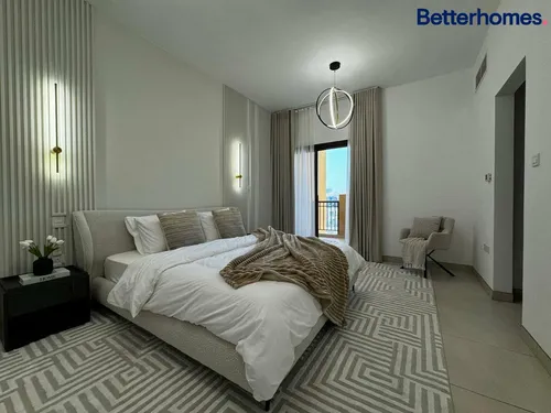 4 Bedrooms Townhouse in Royal Park South