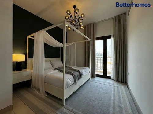 4 Bedrooms Townhouse in Royal Park South
