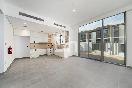 Multiple Cheques | Vacant | Next to Pool and Gym