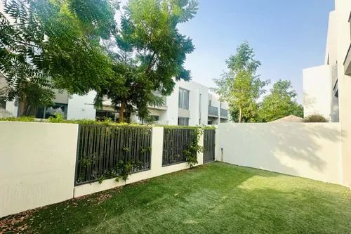 3 Bedrooms Townhouse in Elan