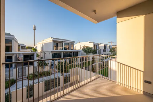 4 Bedrooms Townhouse in Aura 1