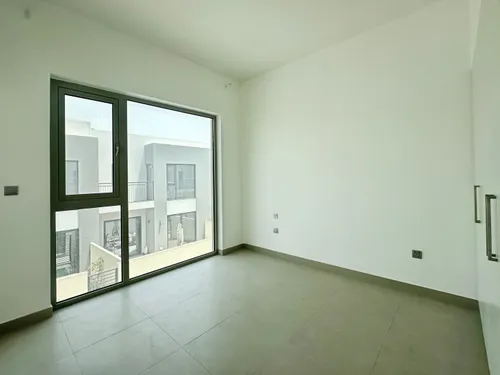 3 Bedrooms Townhouse in Camelia 2