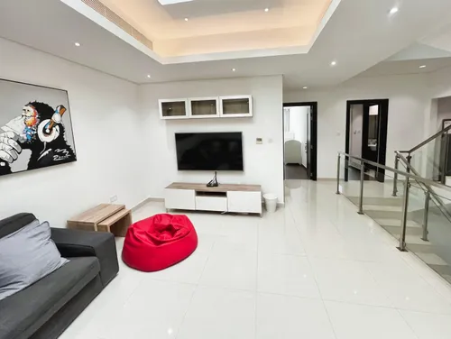 4 Bedrooms Townhouse in Grand Views