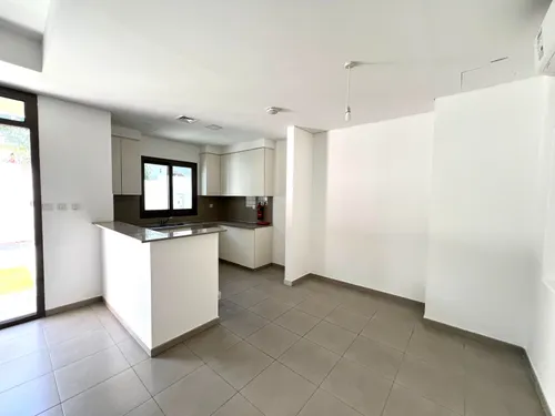 3 Bedrooms Townhouse in Zahra Townhouses