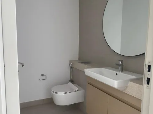 3 Bedrooms Townhouse in Sun