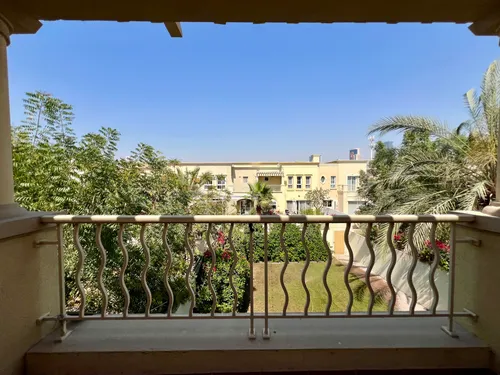3 Bedrooms Townhouse in Springs 9