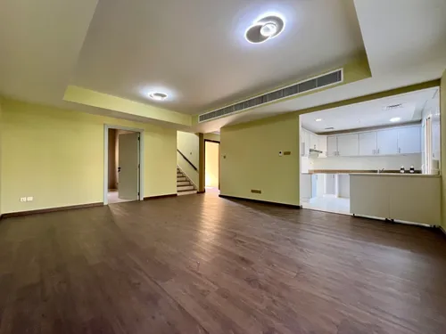 3 Bedrooms Townhouse in Springs 9