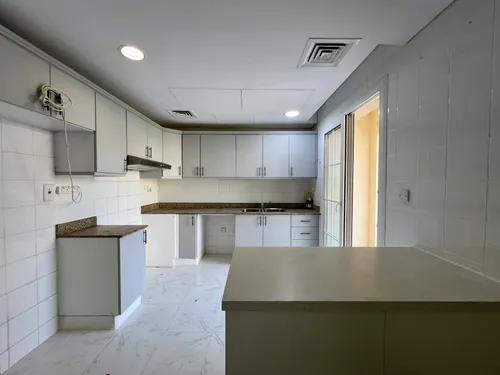3 Bedrooms Townhouse in Springs 9