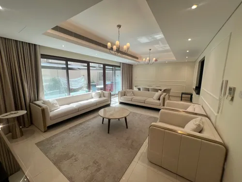 4 Bedrooms Townhouse in Grand Views
