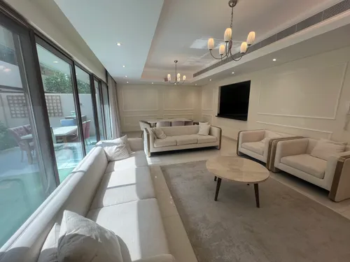 4 Bedrooms Townhouse in Grand Views