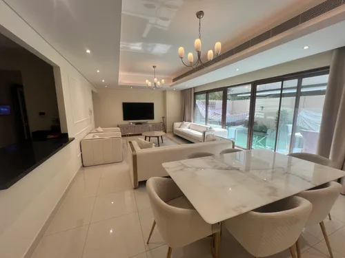 4 Bedrooms Townhouse in Grand Views