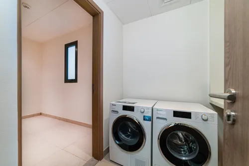 4 Bedrooms Townhouse in District One Phase III A