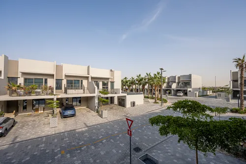 3 Bedrooms Townhouse in MAG Eye