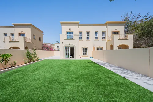 3 Bedrooms Townhouse in Springs 3