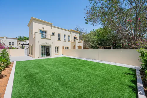 3 Bedrooms Townhouse in Springs 3