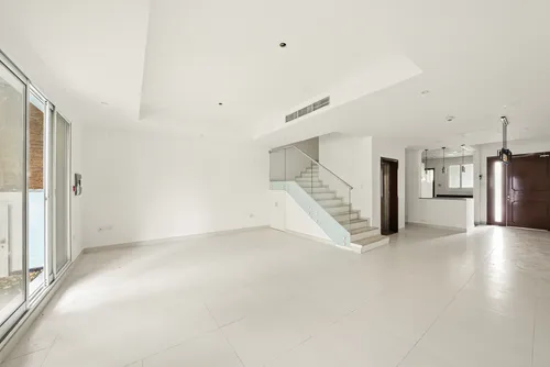 4 Bedrooms Townhouse in Artistic Villas