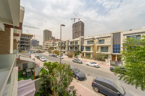 4 Bedrooms Townhouse in Artistic Villas