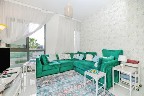 5 Bedrooms Townhouse in Zinnia