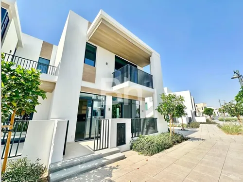 Single Row | Close To Pool | Skylight | 3 Beds