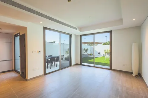 2 Bedrooms Townhouse in The Cedars
