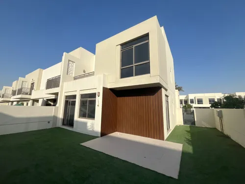 4 Bedrooms Townhouse in Noor Townhouses