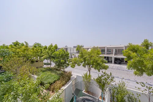 4 Bedrooms Townhouse in Elan