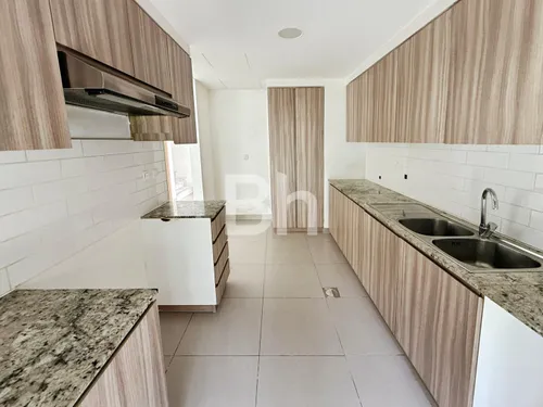 4 Bedrooms Townhouse in Arabella Townhouses 2