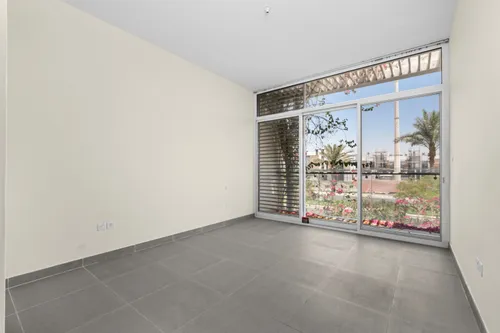 3 Bedrooms Townhouse in Arabella Townhouses 1