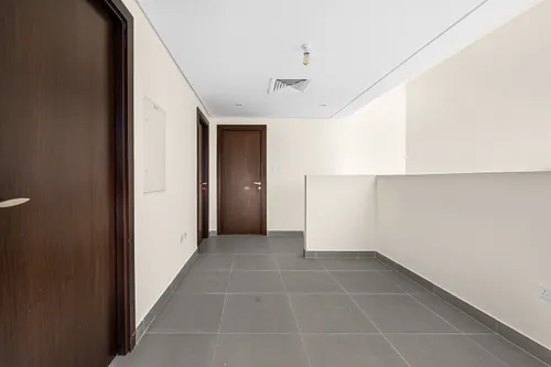 3 Bedrooms Townhouse in Arabella Townhouses 1